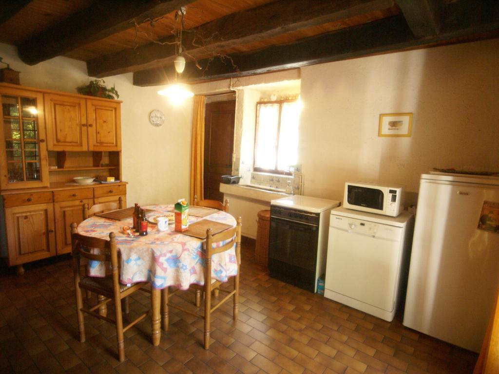 Holiday Home Near Chapelle Aux Bois แบ็ง-เลส์-แบ็งส์ ภายนอก รูปภาพ